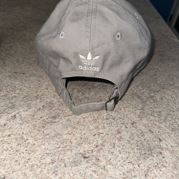 Adidas RELAXED STRAP-BACK HAT gray - Picture 3 of 10